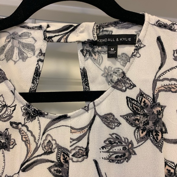 Kendall & Kylie Romper - Picture 2 of 4